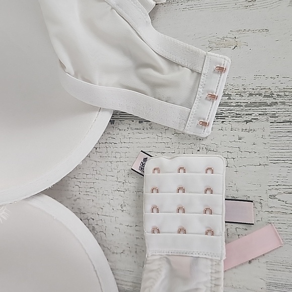 Victoria's Secret cream lace Dream Angels lined perfect coverage bra Size 38G - Picture 4 of 13